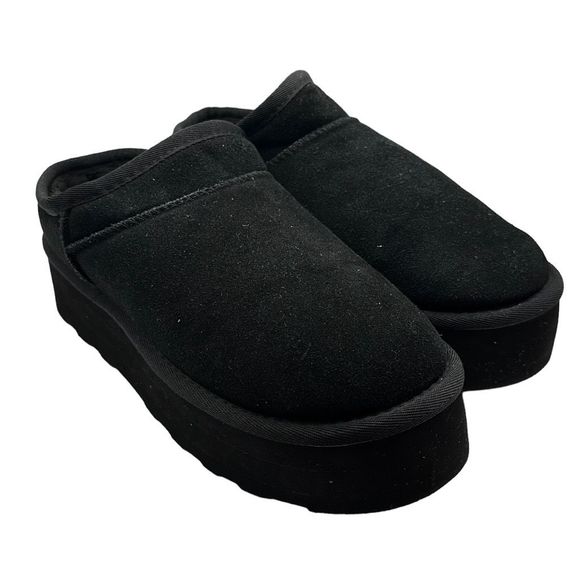 CUSHIONAIRE Women's Genuine Suede pull on platform boot 8 WIDE BLACK - Picture 1 of 7